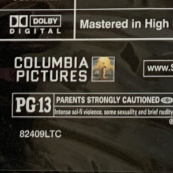 The Fifth Element DVD Anamorphic Widescreen Region 1 2007 PG 13 Bruce Willis NEW - Picture 6 of 8